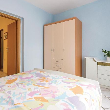 4 Bedroom Beautiful Apartment In Štinjan Exteriér fotografie
