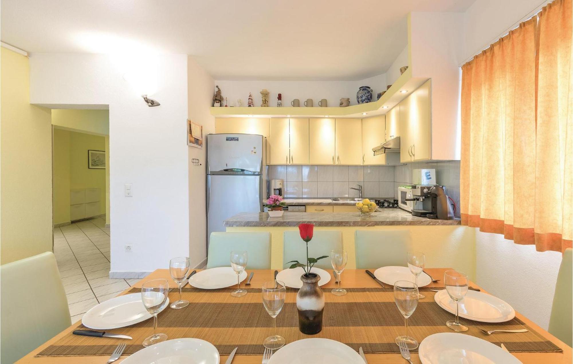 4 Bedroom Beautiful Apartment In Štinjan Exteriér fotografie